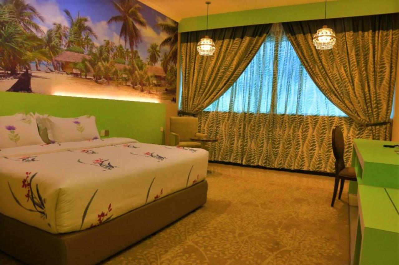 Hotel Holmes Gp Nusajaya  Exteriör bild
